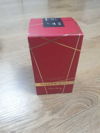 레드컨테이너 비에르노시엘 오 드 퍼퓸 디퓨저 블랙체리 — 5점을 준 리뷰어가 2020년 3월 올린 사용 사진
