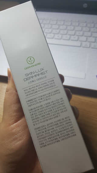 [더마허브] 스킨룩스 더마미스트 150ml — 4.67점을 준 리뷰어가 2018년 3월 올린 사용 사진