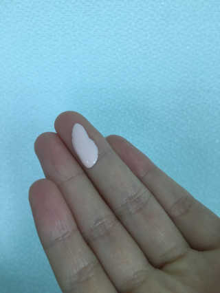 포렌코즈 인헤일 에어 컬러 베이스 — 2점을 준 리뷰어가 2017년 9월 올린 사용 사진
