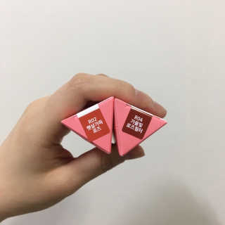 [블랙루즈] 로즈 벨벳 립스틱 택1+랜덤1 — 3.5점을 준 리뷰어가 2019년 1월 올린 사용 사진