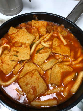 잠실맛집,홍코너떡볶이가우리집에[옛날맛,짜장맛옵션] — 5점을 준 리뷰어가 2019년 11월 올린 사용 사진