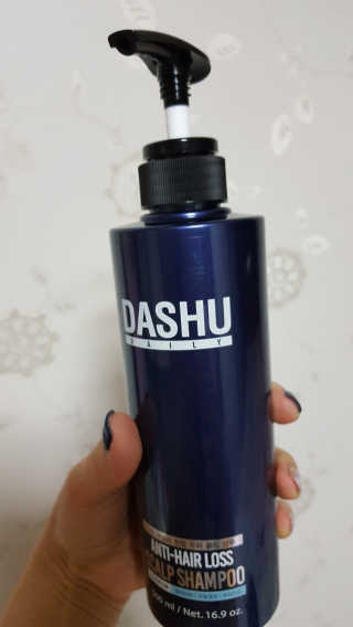 다슈코리아 다슈 데일리 한방 두피 골드 샴푸 500ml — 5점을 준 리뷰어가 2018년 5월 올린 사용 사진