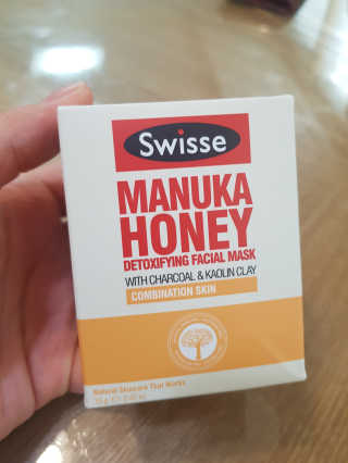 SWISSE 스위스 마누카 허니 디톡시파잉 페이셜 마스크 — 5점을 준 리뷰어가 2020년 1월 올린 사용 사진