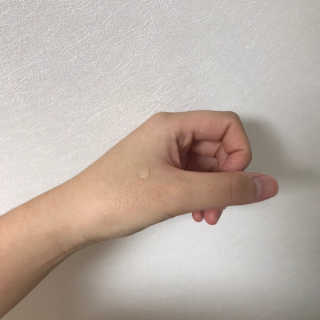 AHC 에이 에이치 씨 미니멀 10 워터리 에센스 — 5점을 준 리뷰어가 2018년 11월 올린 사용 사진