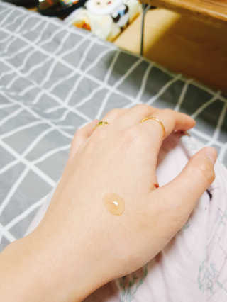 카오코탈라이푸 카오코 내츄럴 허니 페이스 세럼 — 5점을 준 리뷰어가 2018년 3월 올린 사용 사진