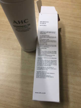 AHC 에이 에이치 씨 미니멀 10 워터리 에센스 — 5점을 준 리뷰어가 2018년 11월 올린 사용 사진