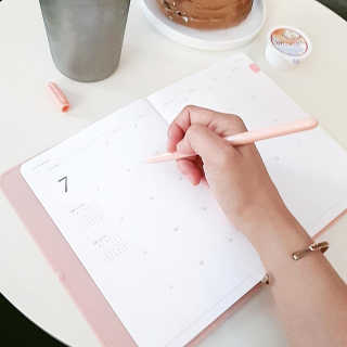 리훈 [날짜형7~12월]2019이야기다이어리 데일리 볼펜셋트 — 4점을 준 리뷰어가 2019년 5월 올린 사용 사진