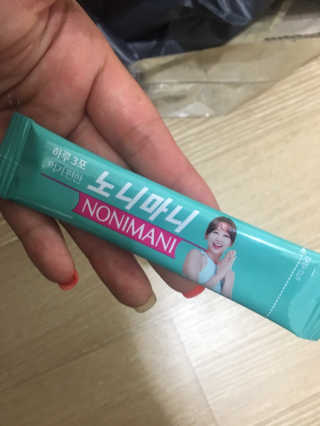 정찬우 꽐라만시 [띵보몰]건강환 습관 노니마니 스틱 1Box — 4점을 준 리뷰어가 2019년 4월 올린 사용 사진