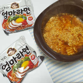 라면 그대로가 제일 맛있는 더엄마라면 — 5점을 준 리뷰어가 2019년 9월 올린 사용 사진