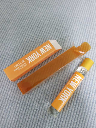 더블유드레스룸 롤 온 퍼퓸EDT 10ml — 4.83점을 준 리뷰어가 2018년 7월 올린 사용 사진