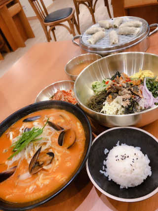풍국면_강남직영점 [풍국면 강남직영점] 공팔세트 2종 중 택 1 — 4.5점을 준 리뷰어가 2018년 12월 올린 사용 사진