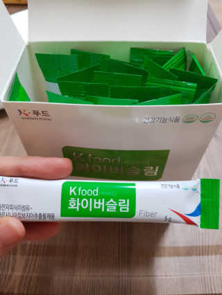 두루원 똥기사의 Kfood 화이버슬림 — 4.67점을 준 리뷰어가 2018년 8월 올린 사용 사진