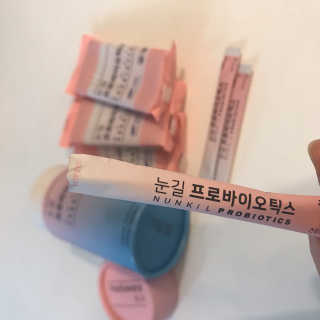 눈길 프로바이오틱스 눈길 콜라겐 프로바이오틱스 — 5점을 준 리뷰어가 2019년 11월 올린 사용 사진