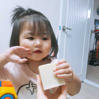 맘스런드리 퓨어-카스틸 코코넛 솝 페이셜 앤 바디 — 4.83점을 준 리뷰어가 2018년 12월 올린 사용 사진