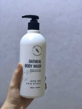 (주)에네스티 내추럴 촉촉  오트밀 바디워시 500ml — 4.5점을 준 리뷰어가 2020년 3월 올린 사용 사진