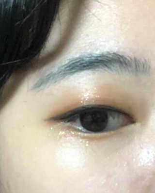 [블랙루즈] 펄블리 아이 글리터 4종 중 택 1 — 5점을 준 리뷰어가 2019년 8월 올린 사용 사진