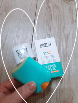 다슈코리아 다슈 솔루션 시카 쉴드 선스틱 — 5점을 준 리뷰어가 2020년 2월 올린 사용 사진