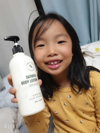 (주)에네스티 내추럴 촉촉  오트밀 바디로션 500ml — 5점을 준 리뷰어가 2019년 11월 올린 사용 사진