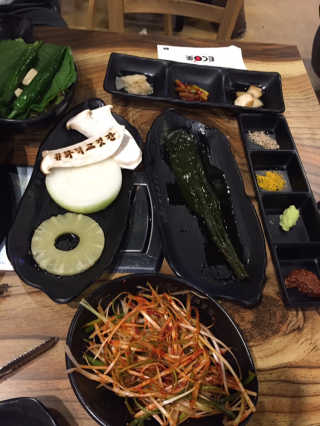 [화덕고깃간 마곡발산점] 화덕삼겹살2인분 — 1.5점을 준 리뷰어가 2019년 8월 올린 사용 사진