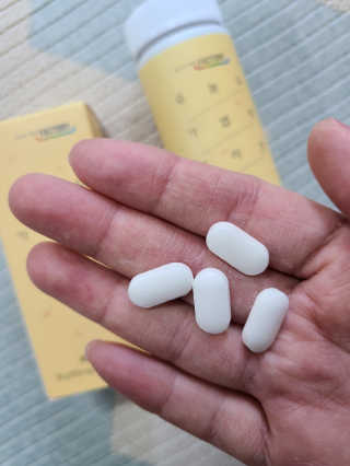 힐링팩토리 오늘도 가볍게 저분자 피쉬 콜라겐 정 — 3점을 준 리뷰어가 2020년 3월 올린 사용 사진