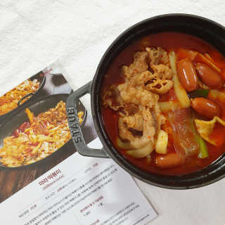 식스레시피 마라떡볶이 쿠킹박스 2인분 — 5점을 준 리뷰어가 2019년 7월 올린 사용 사진
