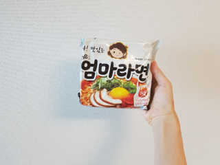 라면 그대로가 제일 맛있는 더엄마라면 — 5점을 준 리뷰어가 2019년 7월 올린 사용 사진