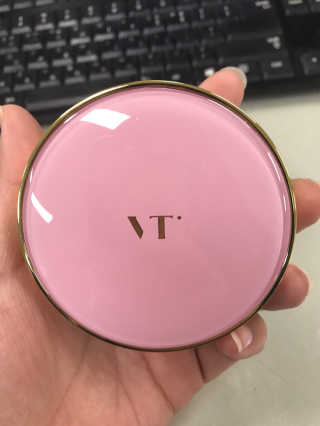 브이티 코스메틱 VT 리얼 콜라겐 팩트 — 1.83점을 준 리뷰어가 2017년 4월 올린 사용 사진