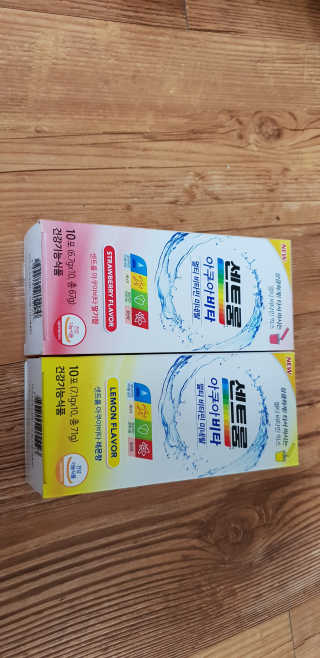 센트룸 아쿠아비타 레몬향, 딸기향 — 5점을 준 리뷰어가 2019년 6월 올린 사용 사진