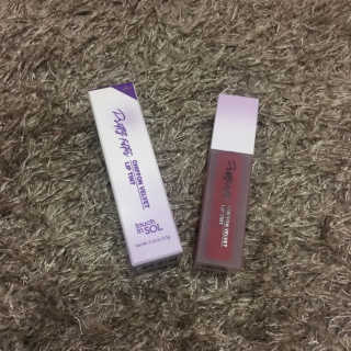 터치인솔 프리티필터 쉬폰 벨벳 립틴트 — 5점을 준 리뷰어가 2018년 10월 올린 사용 사진