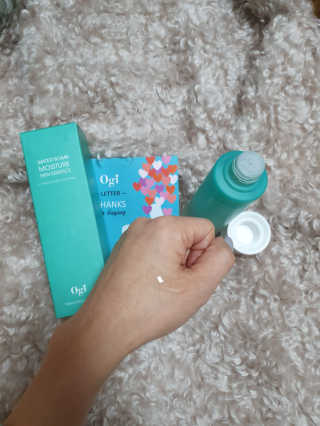 오지아이 워터 밤 모이스처 스킨 에센스 180ml — 5점을 준 리뷰어가 2020년 1월 올린 사용 사진