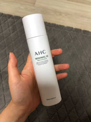 AHC 에이 에이치 씨 미니멀 10 워터리 에센스 — 4.5점을 준 리뷰어가 2018년 12월 올린 사용 사진