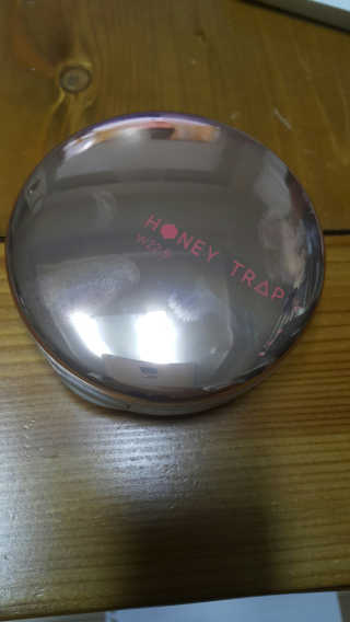 Honey Trap 톤 업 파운데이션 쿠션(W22.5,C17.5) — 3.83점을 준 리뷰어가 2017년 12월 올린 사용 사진