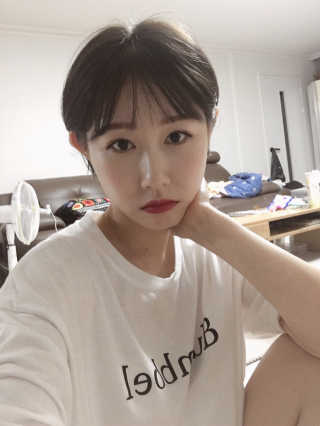 아가타 [AGATHA] 프리미에르 립스틱 — 5점을 준 리뷰어가 2018년 5월 올린 사용 사진