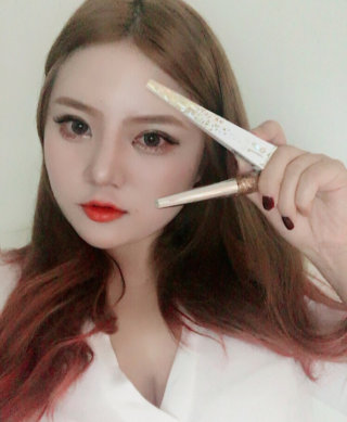 딜라잇18 홀리몰리 글리터라이너 — 3.5점을 준 리뷰어가 2016년 8월 올린 사용 사진