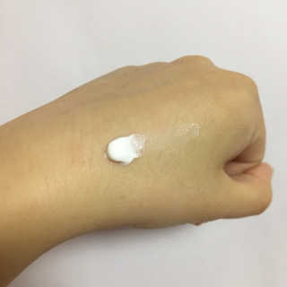 피움 스킨바리스타 2in1 화이트 페이스 퍼펙션 50ml — 3.33점을 준 리뷰어가 2018년 10월 올린 사용 사진