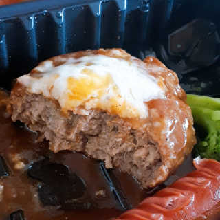후쿠오카함바그 눈꽃치즈 데미그라스 함박스테이크 240g x3팩 — 5점을 준 리뷰어가 2019년 11월 올린 사용 사진