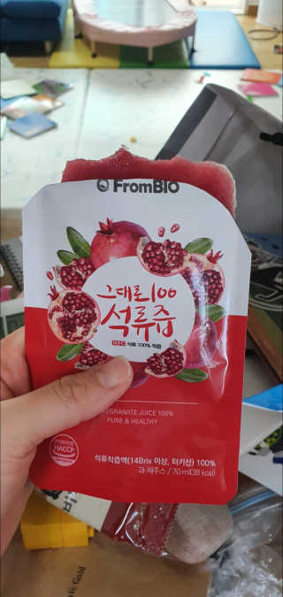 프롬바이오 오직 석류만 [그대로100 석류즙] 하루 1포로 건강하게 — 5점을 준 리뷰어가 2020년 3월 올린 사용 사진