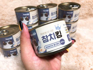 동원 참치킹 고양이 캔 12개입 — 5점을 준 리뷰어가 2018년 10월 올린 사용 사진