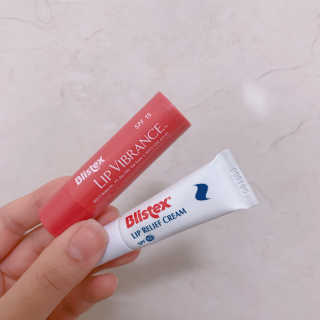 블리스텍스 립 릴리프 크림 립밤, 립 바이브런스 립밤 — 4.83점을 준 리뷰어가 2018년 11월 올린 사용 사진