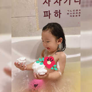 라떼르베베36.5 쉐이크 앤 펀 버블바스 2in1 — 5점을 준 리뷰어가 2019년 9월 올린 사용 사진