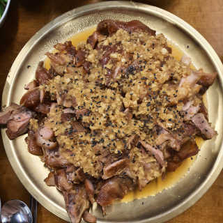 [동네맛집족발] 4개 족발 중 택1 — 3.5점을 준 리뷰어가 2020년 1월 올린 사용 사진
