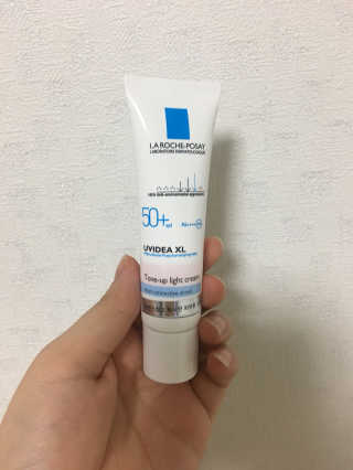 라로슈포제 유비데아 XL 톤업 라이트 크림 — 4.5점을 준 리뷰어가 2018년 3월 올린 사용 사진