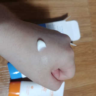 [후르디아] 혼합자차 선 에센스+톤업 선크림 2종 — 4점을 준 리뷰어가 2019년 6월 올린 사용 사진