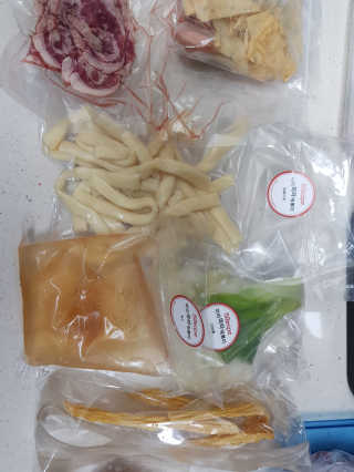 식스레시피 마라떡볶이 쿠킹박스 2인분 — 4점을 준 리뷰어가 2019년 7월 올린 사용 사진