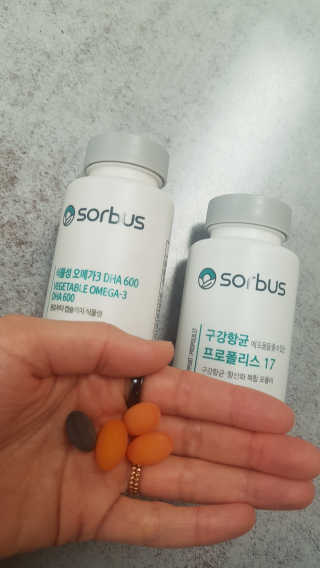 소버스 식물성 오메가3 DHA 600 — 5점을 준 리뷰어가 2020년 3월 올린 사용 사진