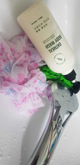 (주)에네스티 내추럴 촉촉  오트밀 바디워시 500ml — 4점을 준 리뷰어가 2019년 8월 올린 사용 사진