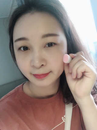 [캔메이크] 매트 플로어 치크 — 4점을 준 리뷰어가 2019년 5월 올린 사용 사진