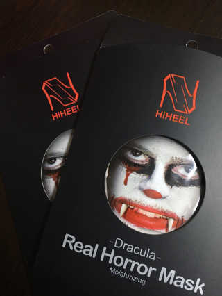 하이힐 리얼 호러마스크팩, HiHEEL REAL HORROR MASKPACK 하이힐 리얼 호러마스크팩-드라큐라 — 3점을 준 리뷰어가 2016년 12월 올린 사용 사진