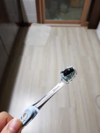 메디프랜천연잇몸치약 메디프랜치약 — 5점을 준 리뷰어가 2018년 4월 올린 사용 사진