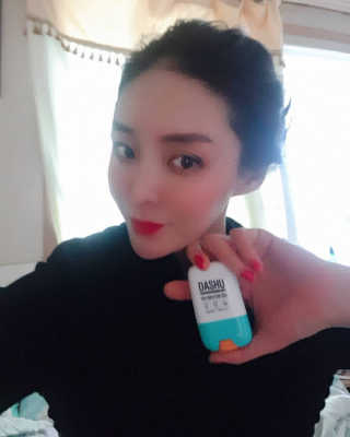 다슈코리아 다슈 솔루션 시카 쉴드 선스틱 — 5점을 준 리뷰어가 2020년 2월 올린 사용 사진